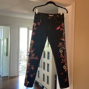 Alice and Olivia jeans sz26